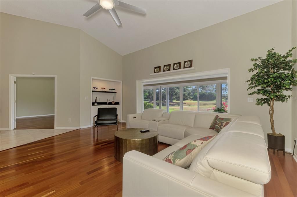 待售: $639,900 (3 贝兹, 2 浴室, 3009 平方英尺)