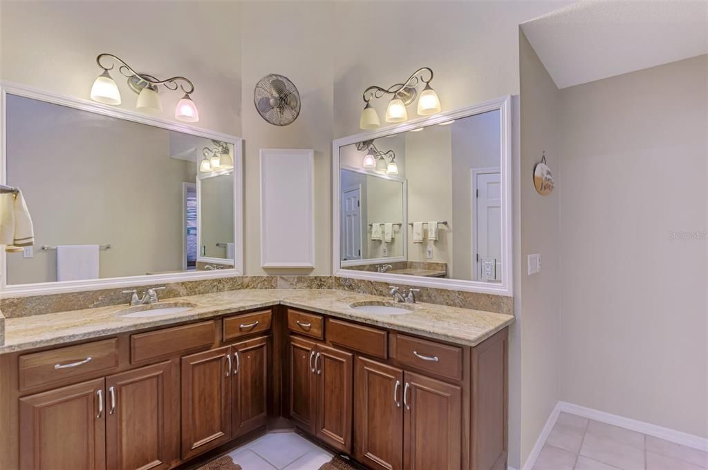 待售: $639,900 (3 贝兹, 2 浴室, 3009 平方英尺)