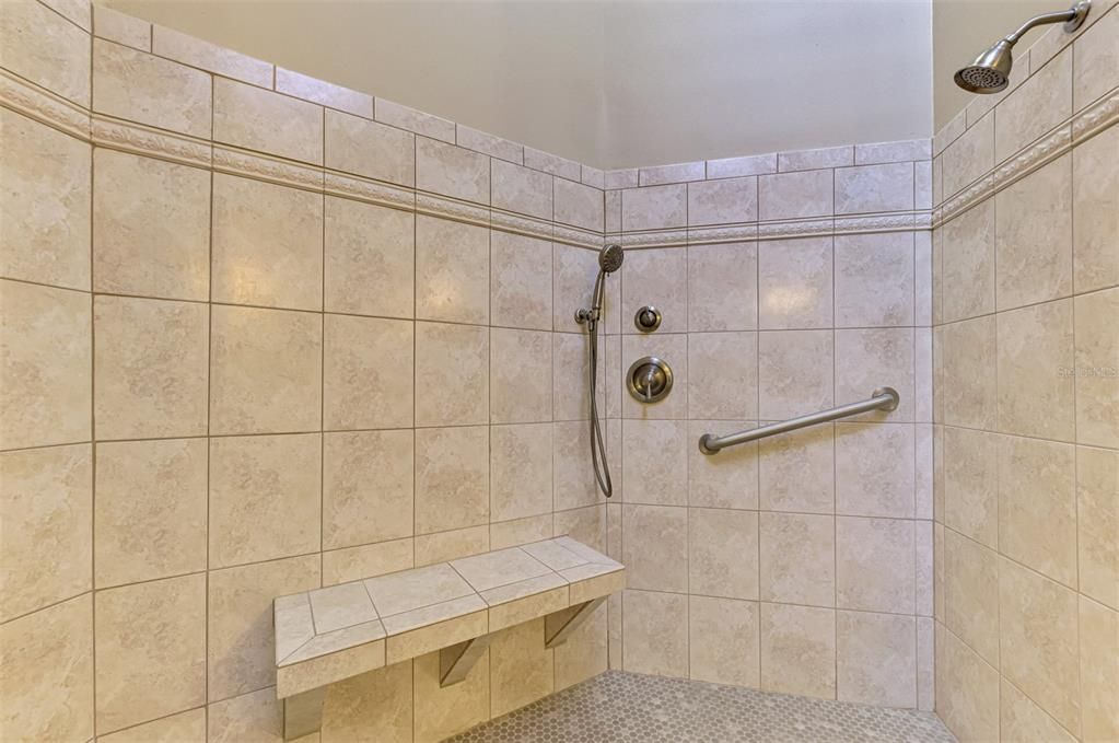 待售: $639,900 (3 贝兹, 2 浴室, 3009 平方英尺)