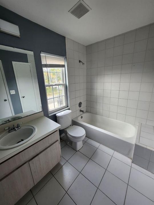 En Renta: $2,400 (3 camas, 2 baños, 1512 Pies cuadrados)