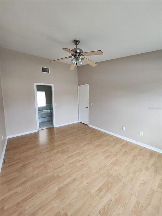 En Renta: $2,400 (3 camas, 2 baños, 1512 Pies cuadrados)