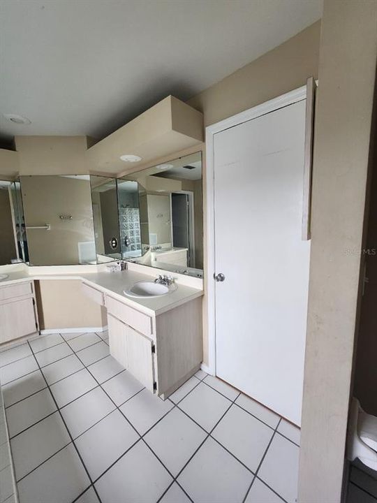 En Renta: $2,400 (3 camas, 2 baños, 1512 Pies cuadrados)