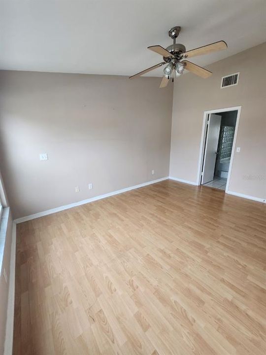 En Renta: $2,400 (3 camas, 2 baños, 1512 Pies cuadrados)