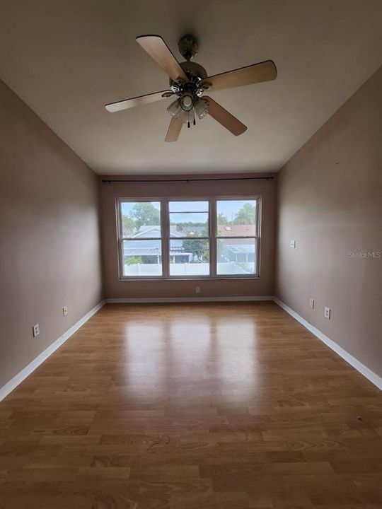 En Renta: $2,400 (3 camas, 2 baños, 1512 Pies cuadrados)