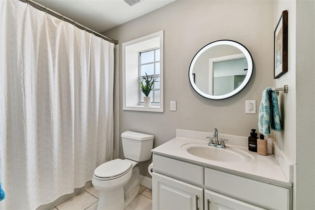 待售: $450,000 (3 贝兹, 2 浴室, 2272 平方英尺)