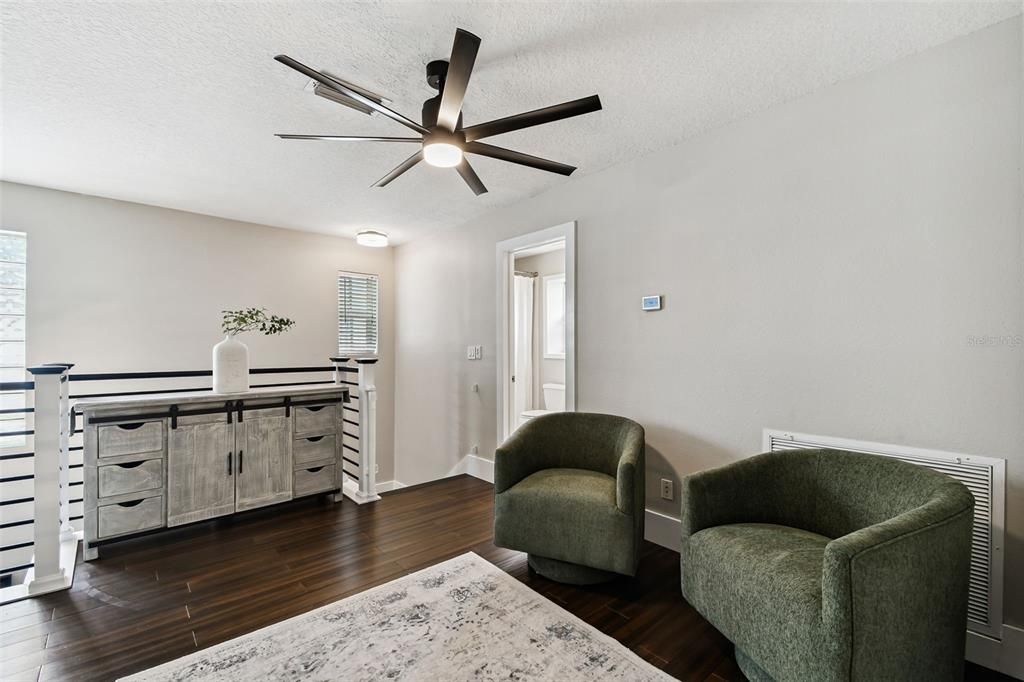 待售: $450,000 (3 贝兹, 2 浴室, 2272 平方英尺)