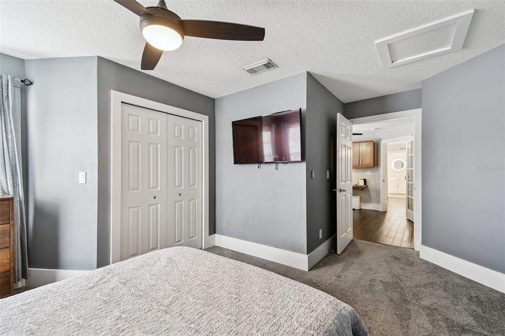 待售: $450,000 (3 贝兹, 2 浴室, 2272 平方英尺)