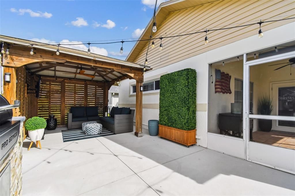 待售: $450,000 (3 贝兹, 2 浴室, 2272 平方英尺)