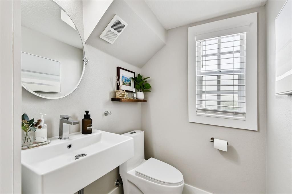 待售: $450,000 (3 贝兹, 2 浴室, 2272 平方英尺)