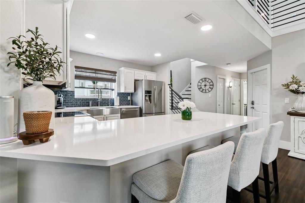 待售: $450,000 (3 贝兹, 2 浴室, 2272 平方英尺)