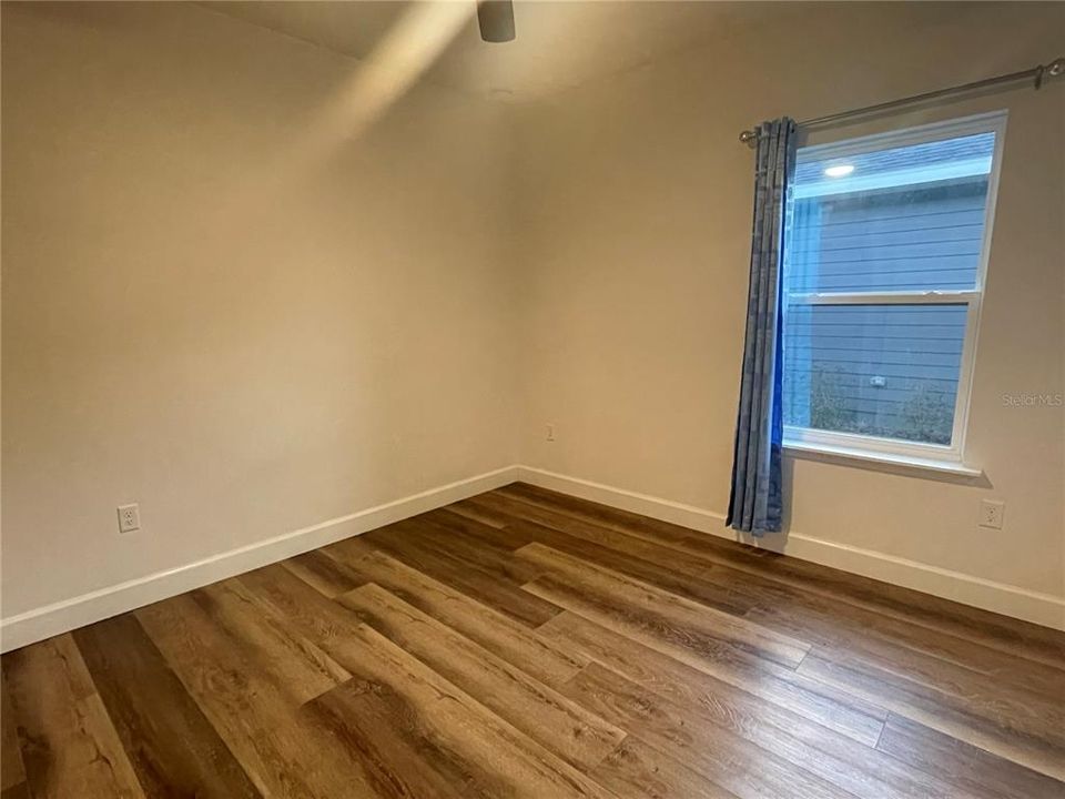 待售: $409,900 (4 贝兹, 2 浴室, 1810 平方英尺)