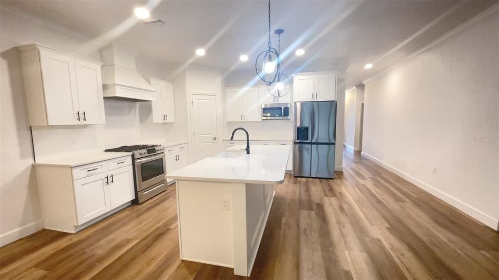 待售: $409,900 (4 贝兹, 2 浴室, 1810 平方英尺)