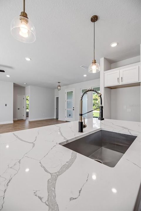 For Sale: $399,900 (4 beds, 2 baths, 1800 Square Feet)