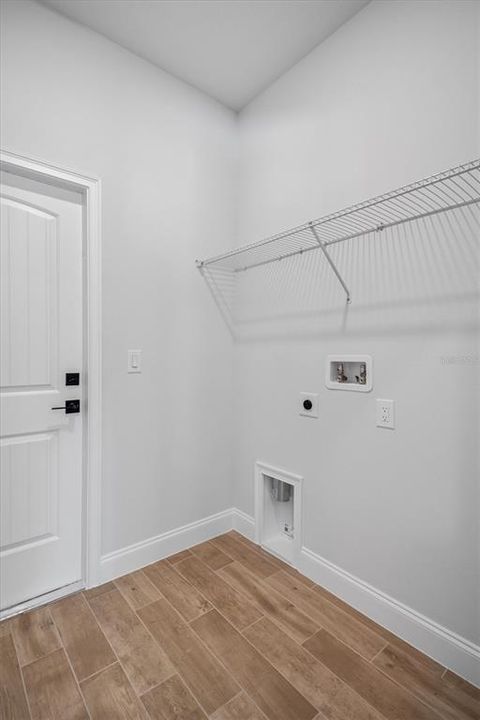 For Sale: $399,900 (4 beds, 2 baths, 1800 Square Feet)