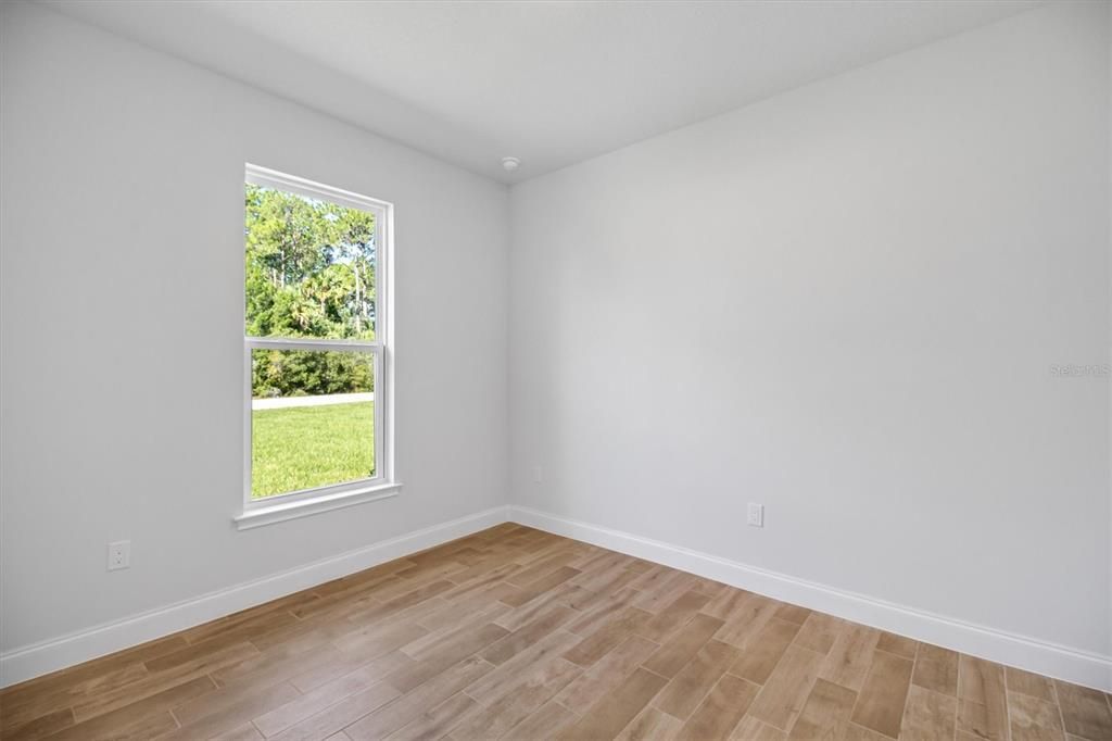 For Sale: $399,900 (4 beds, 2 baths, 1800 Square Feet)