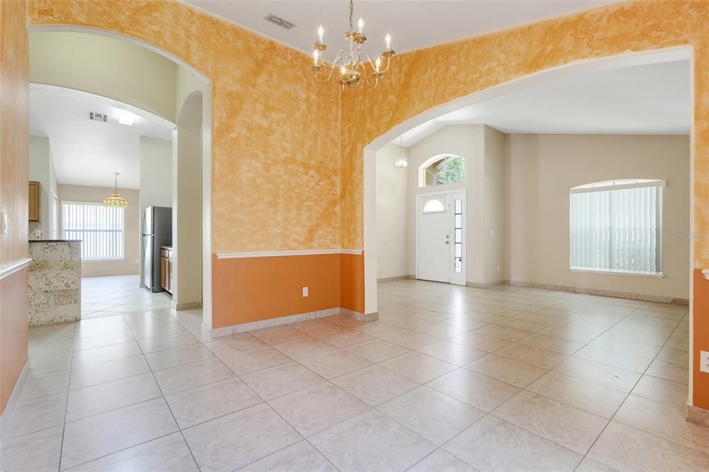 На продажу: $405,000 (3 спален, 2 ванн, 1858 Квадратных фут)