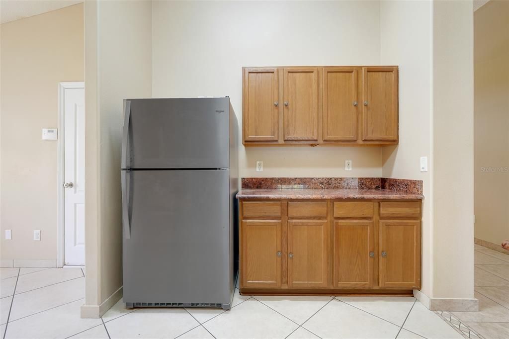 На продажу: $405,000 (3 спален, 2 ванн, 1858 Квадратных фут)