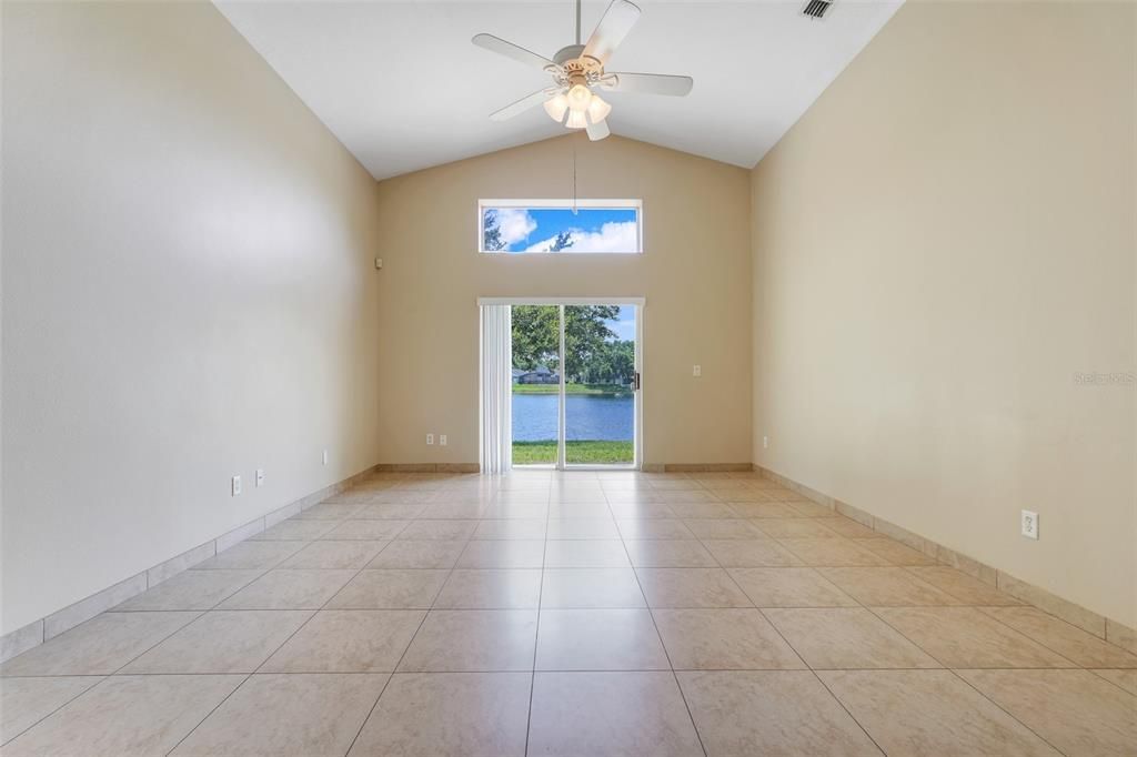 На продажу: $405,000 (3 спален, 2 ванн, 1858 Квадратных фут)