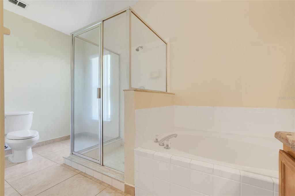 На продажу: $405,000 (3 спален, 2 ванн, 1858 Квадратных фут)