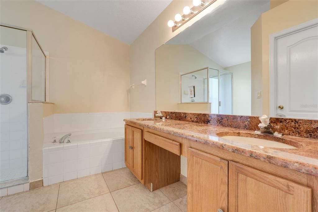 На продажу: $405,000 (3 спален, 2 ванн, 1858 Квадратных фут)