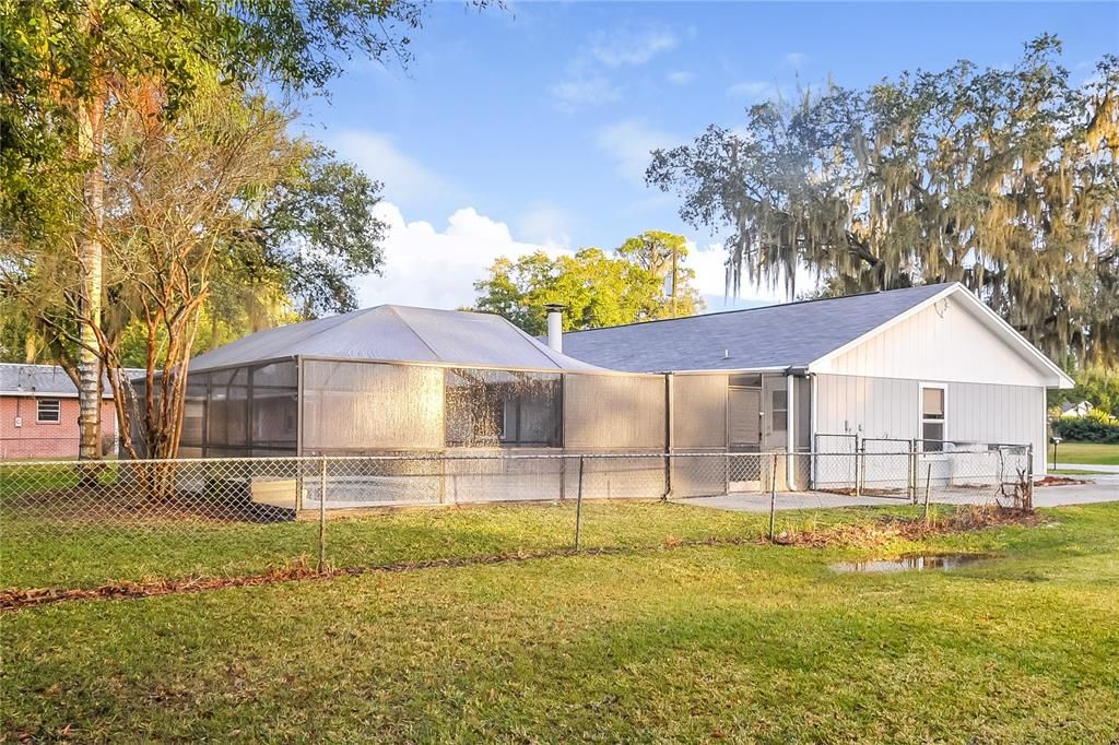 В аренду: $2,340 (3 спален, 2 ванн, 1637 Квадратных фут)