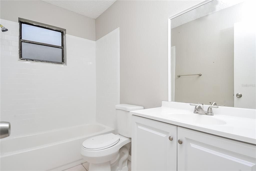 В аренду: $2,340 (3 спален, 2 ванн, 1637 Квадратных фут)