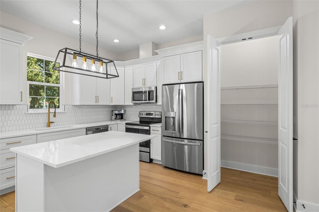 En Venta: $499,000 (3 camas, 2 baños, 1511 Pies cuadrados)