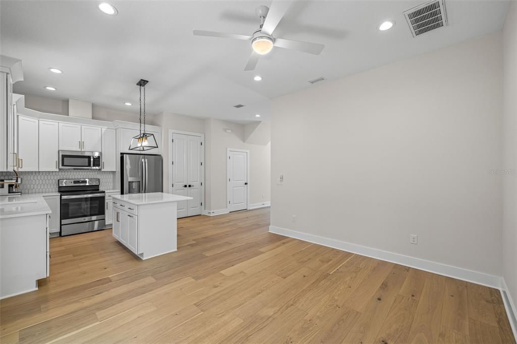 En Venta: $499,000 (3 camas, 2 baños, 1511 Pies cuadrados)