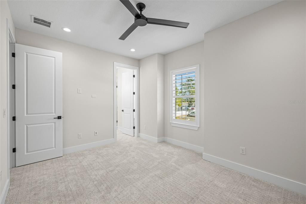 En Venta: $499,000 (3 camas, 2 baños, 1511 Pies cuadrados)