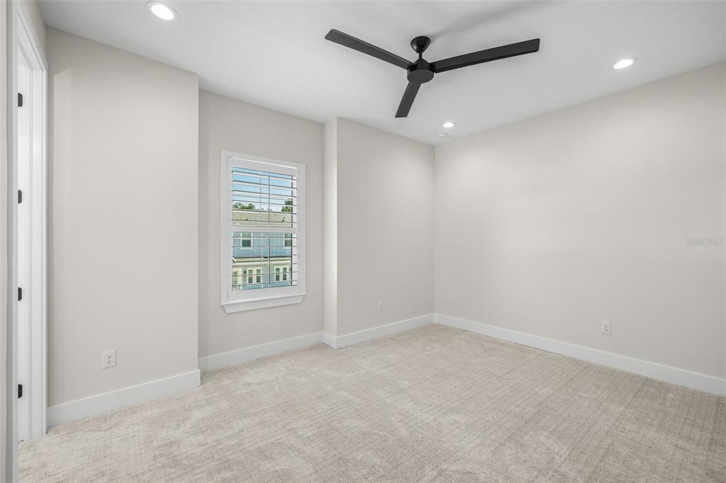 En Venta: $499,000 (3 camas, 2 baños, 1511 Pies cuadrados)