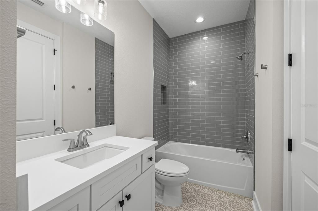 En Venta: $499,000 (3 camas, 2 baños, 1511 Pies cuadrados)