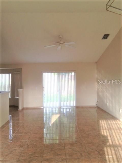 For Sale: $339,900 (3 beds, 2 baths, 1396 Square Feet)