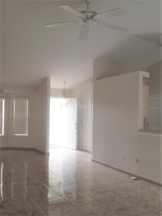 For Sale: $339,900 (3 beds, 2 baths, 1396 Square Feet)