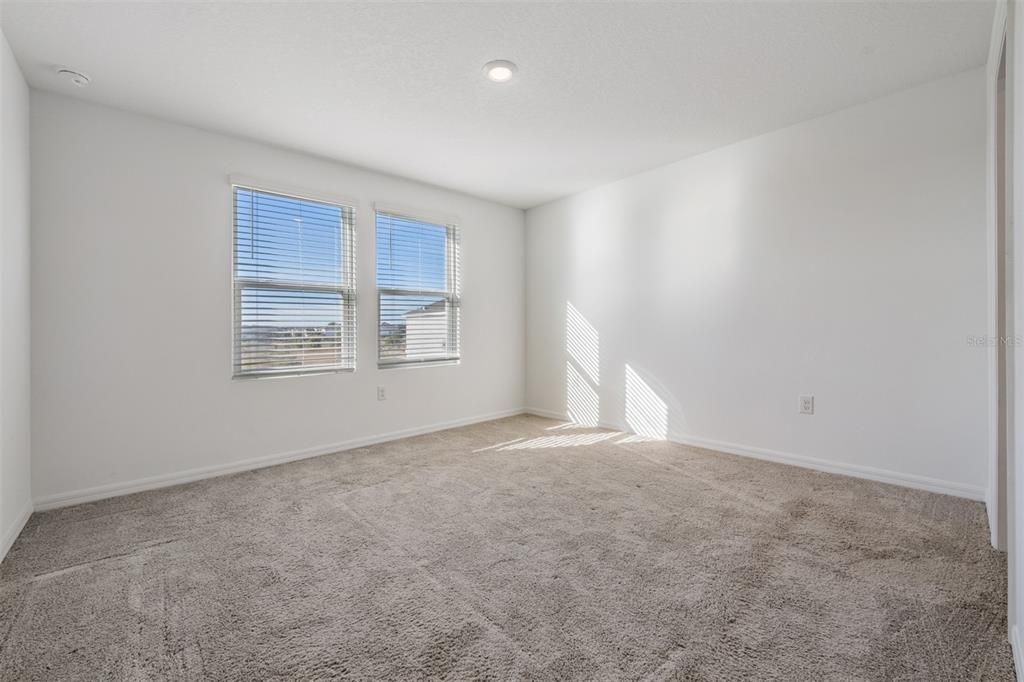 For Rent: $2,200 (3 beds, 2 baths, 1373 Square Feet)