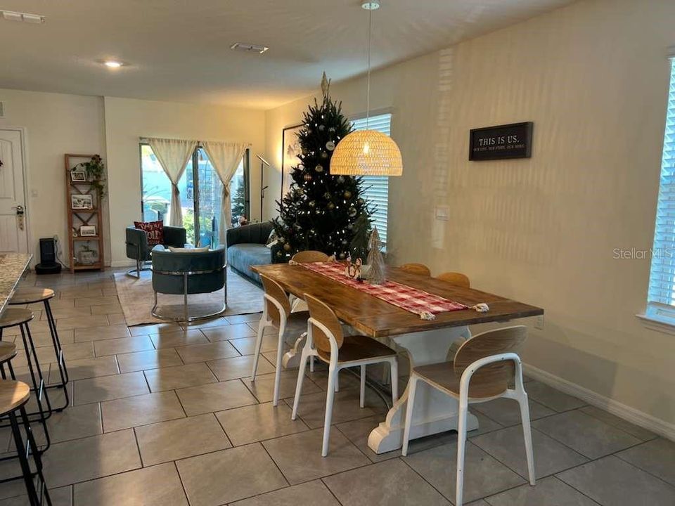 For Sale: $455,000 (3 beds, 2 baths, 1654 Square Feet)