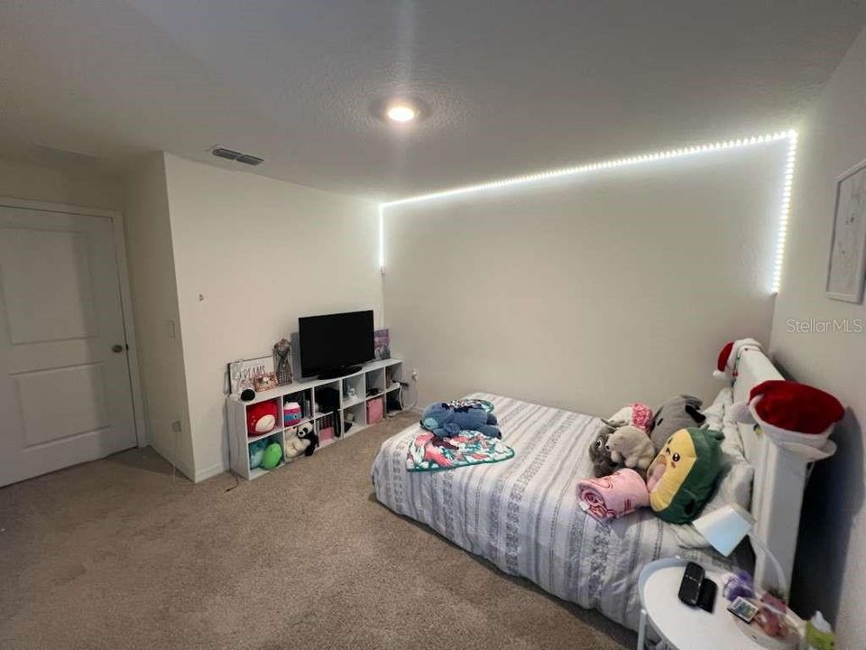 For Sale: $455,000 (3 beds, 2 baths, 1654 Square Feet)