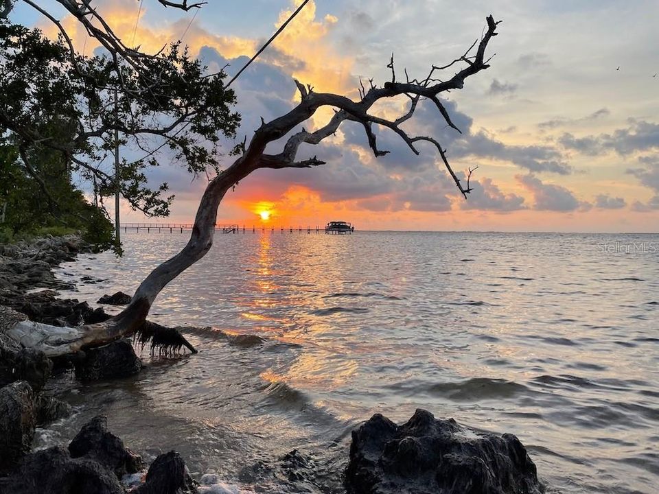 For Sale: $560,000 (3 beds, 2 baths, 2161 Square Feet)