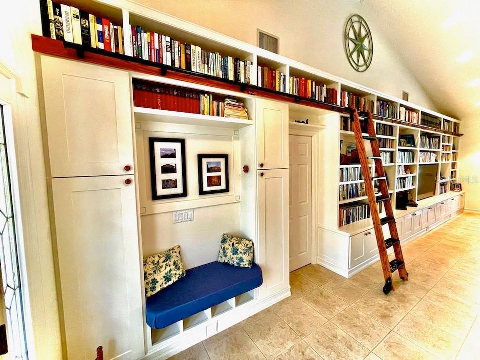 For Sale: $560,000 (3 beds, 2 baths, 2161 Square Feet)