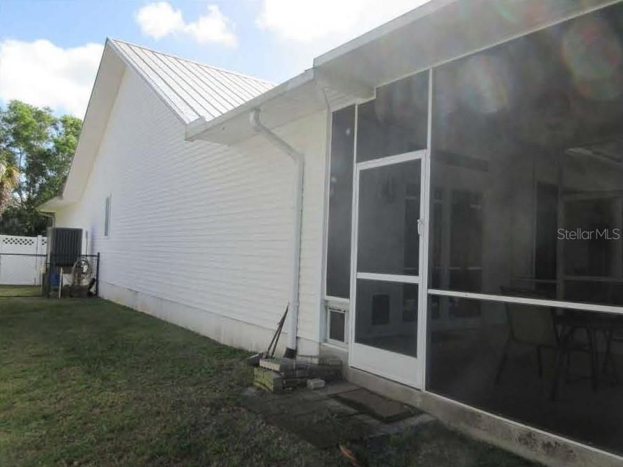 For Sale: $560,000 (3 beds, 2 baths, 2161 Square Feet)