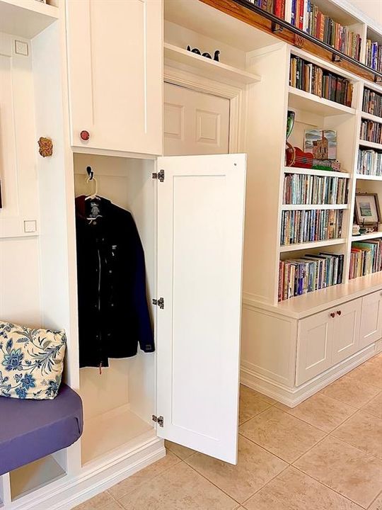 For Sale: $560,000 (3 beds, 2 baths, 2161 Square Feet)