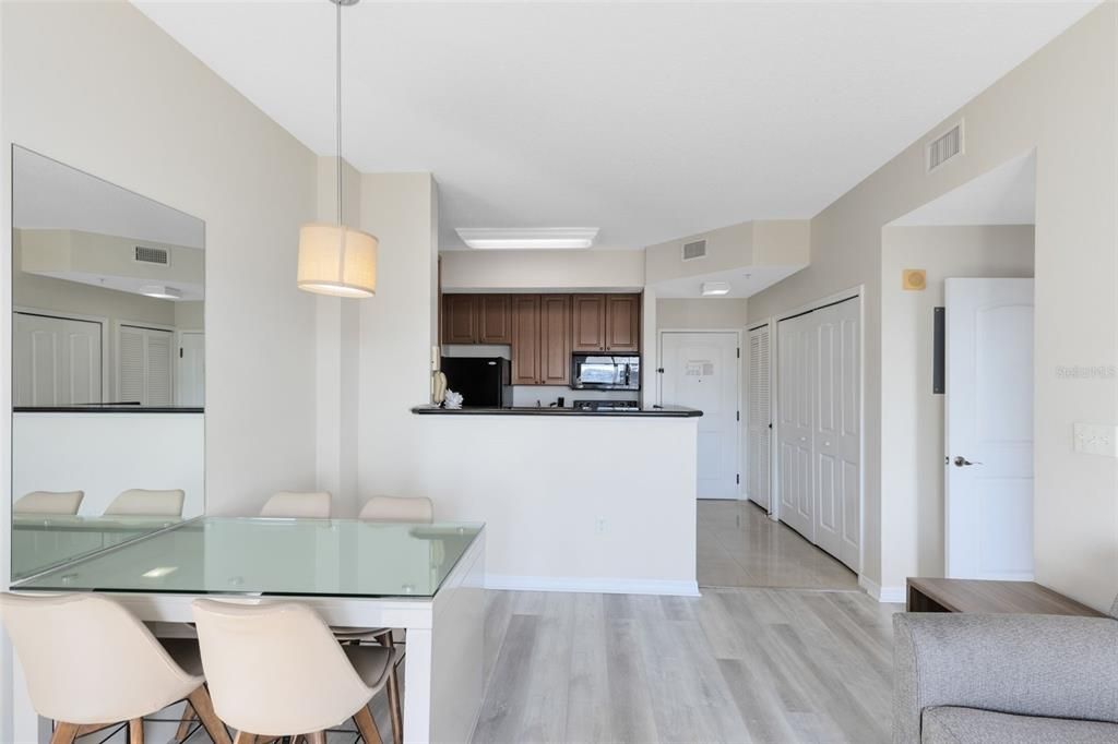 En Venta: $159,900 (1 camas, 1 baños, 671 Pies cuadrados)