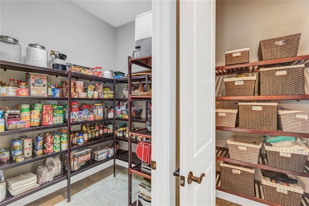 For Sale: $2,550,000 (5 beds, 6 baths, 5677 Square Feet)