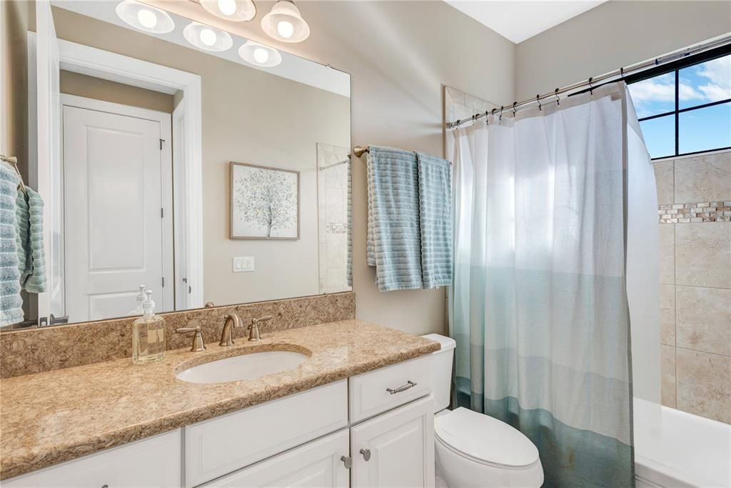 For Sale: $2,550,000 (5 beds, 6 baths, 5677 Square Feet)