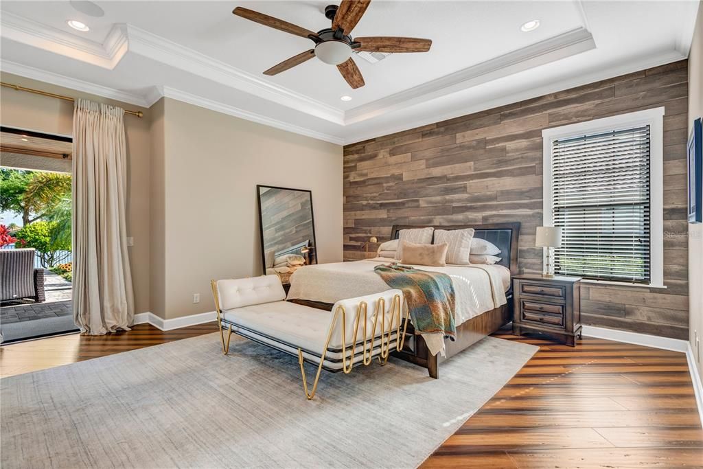 For Sale: $2,550,000 (5 beds, 6 baths, 5677 Square Feet)