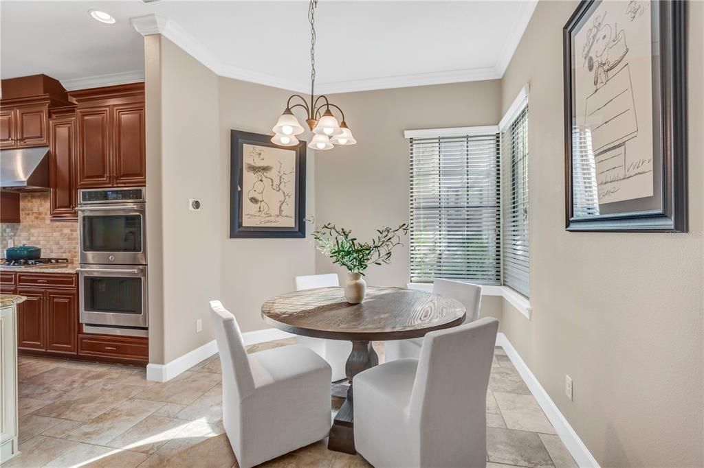 For Sale: $2,550,000 (5 beds, 6 baths, 5677 Square Feet)