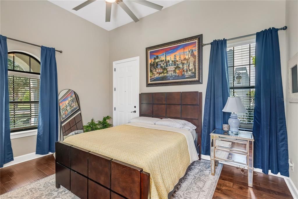 For Sale: $2,550,000 (5 beds, 6 baths, 5677 Square Feet)