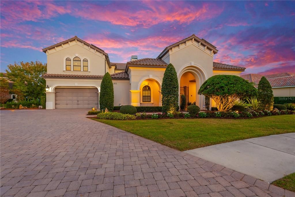 For Sale: $2,550,000 (5 beds, 6 baths, 5677 Square Feet)