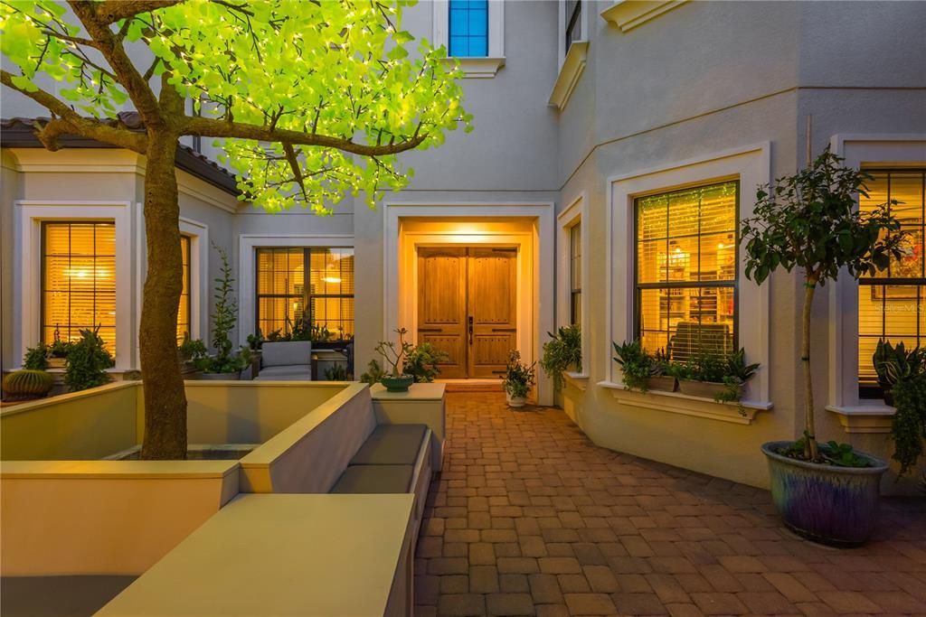 For Sale: $2,550,000 (5 beds, 6 baths, 5677 Square Feet)