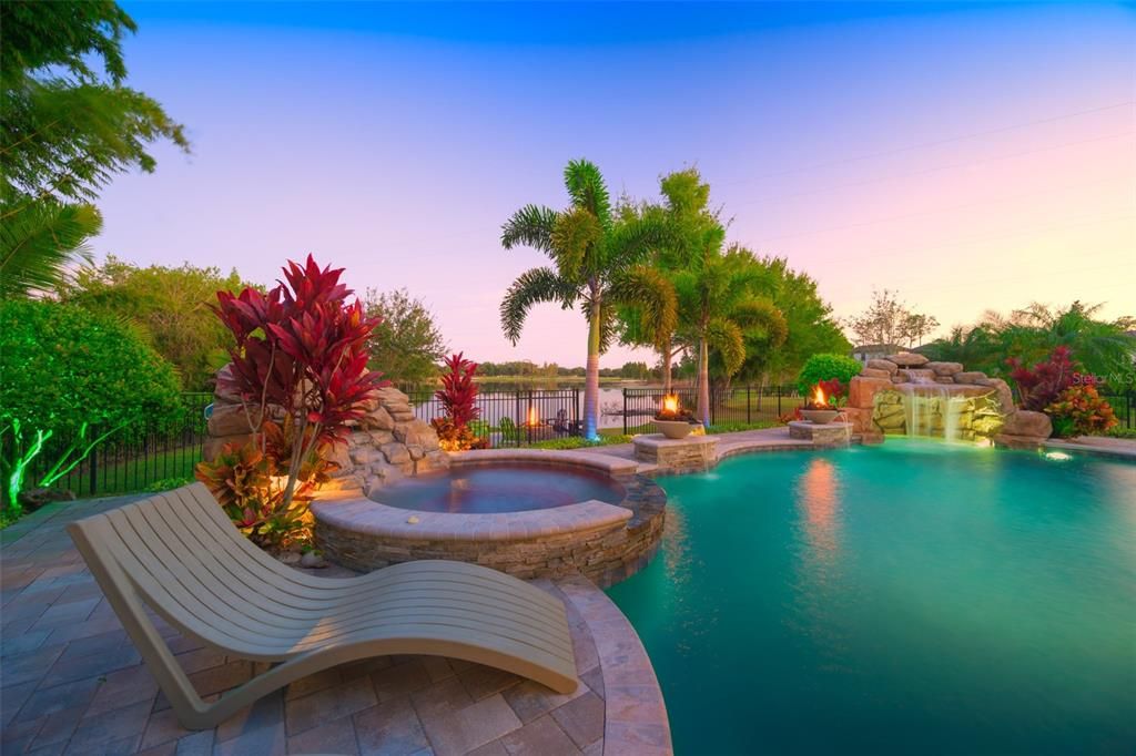 For Sale: $2,550,000 (5 beds, 6 baths, 5677 Square Feet)