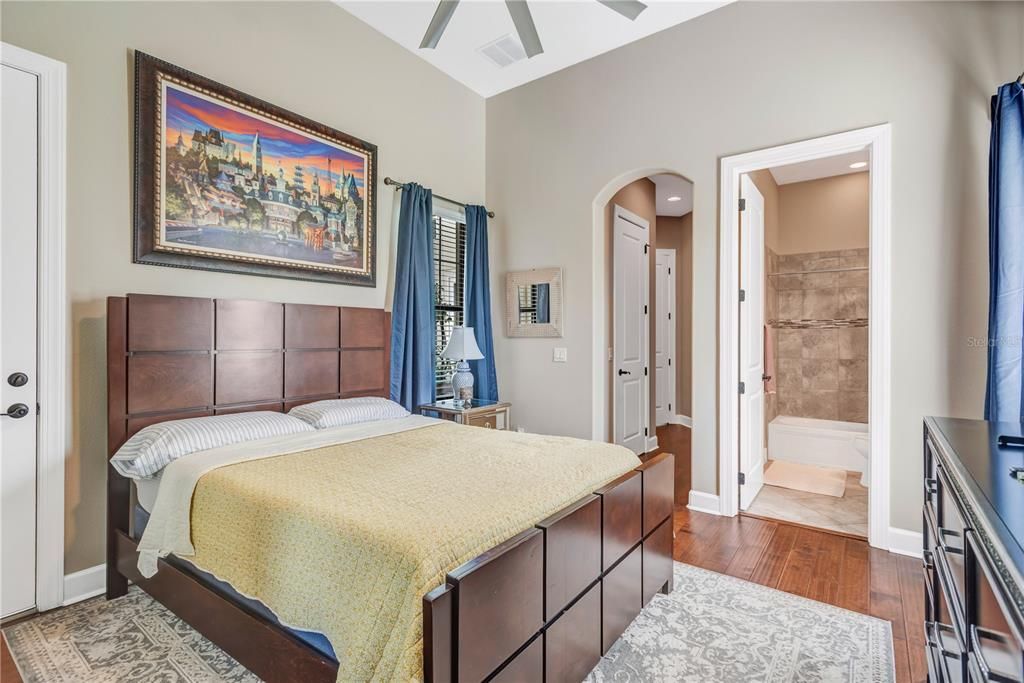 For Sale: $2,550,000 (5 beds, 6 baths, 5677 Square Feet)